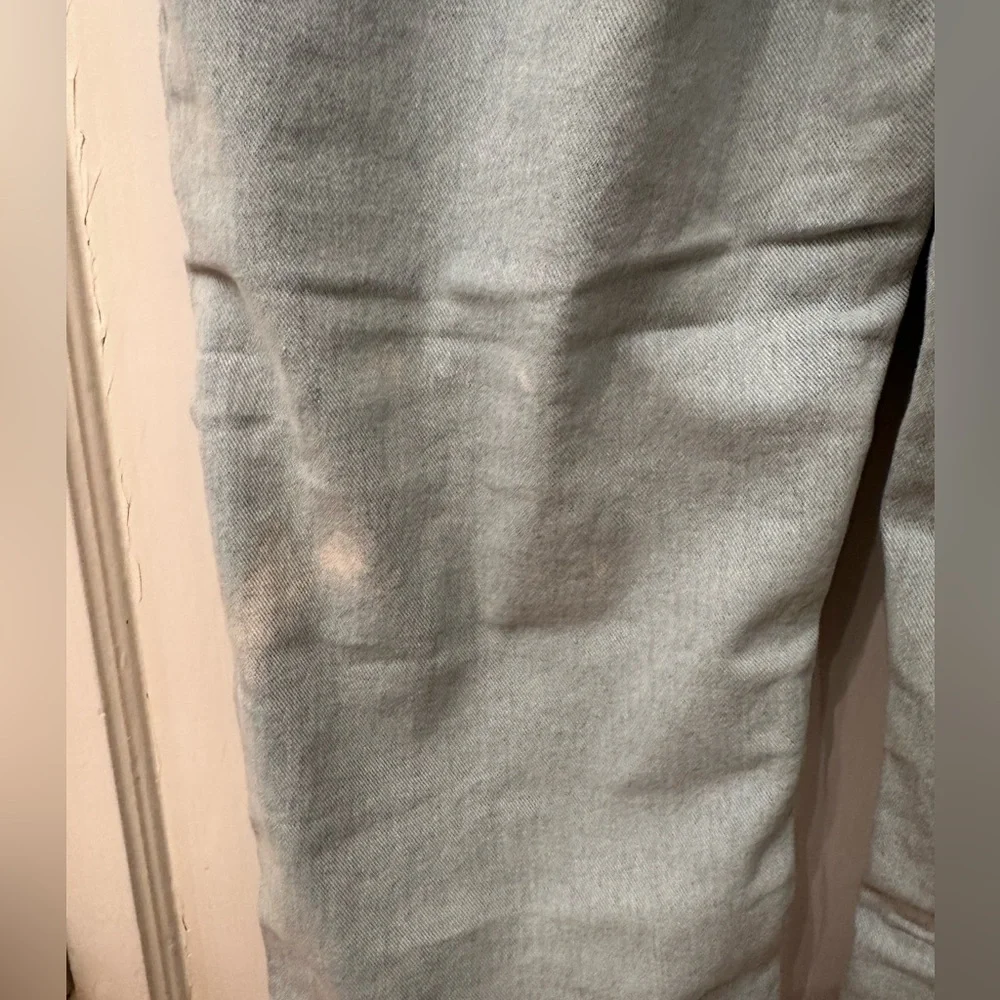 NWT Wrangler High-Rise Rodeo Straight Crop Light Blue Distressed Jeans 14/32 - Picture 4 of 5